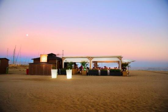 Luxury Villa Cela Masnou Buitenkant foto